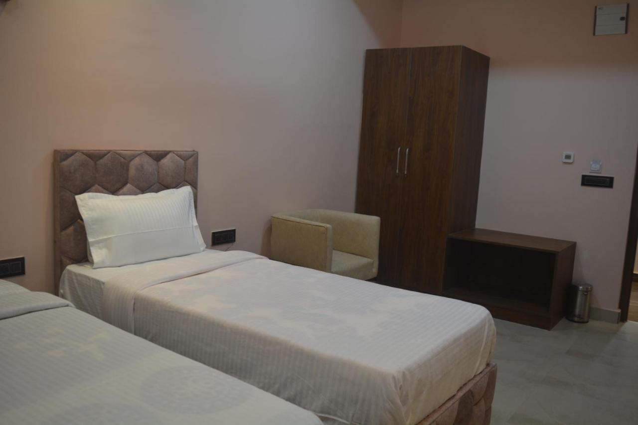 Maharaja Hotel & Banquet Darbhanga Esterno foto