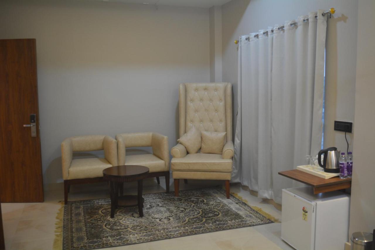 Maharaja Hotel & Banquet Darbhanga Esterno foto