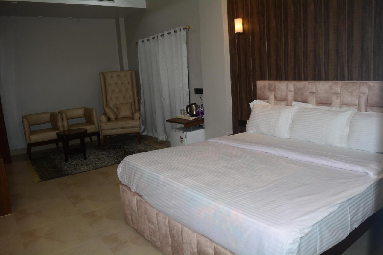 Maharaja Hotel & Banquet Darbhanga Esterno foto