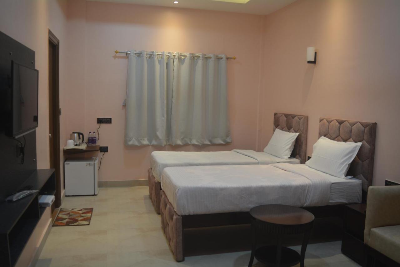 Maharaja Hotel & Banquet Darbhanga Esterno foto